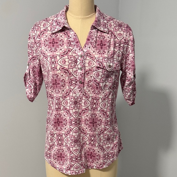 Emily Daniels Tops - Emily Daniel’s Floral Pink Button-Up Women's Top SZ Small.